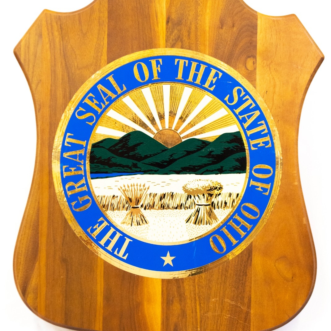 The great seal of the ohio state plaque