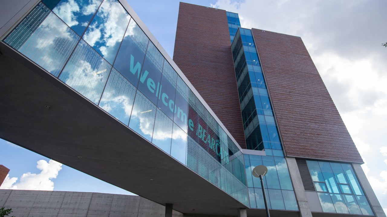 Students move in to their dorms prior to the beginning of Fall 2022 semester.