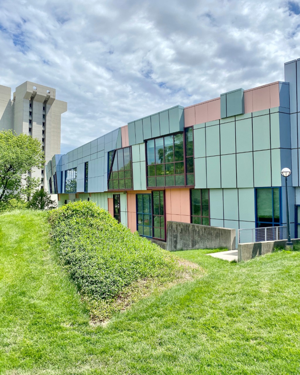Image of the DAAP building on the UC Campus