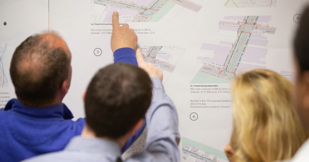 Critiques occurring in the DAAP hallway