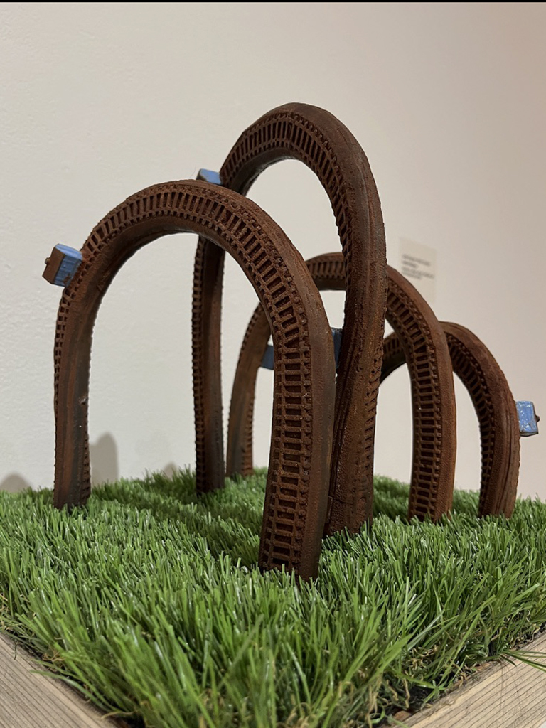 Bajuyo, Little Engines Roller Coaster, detail